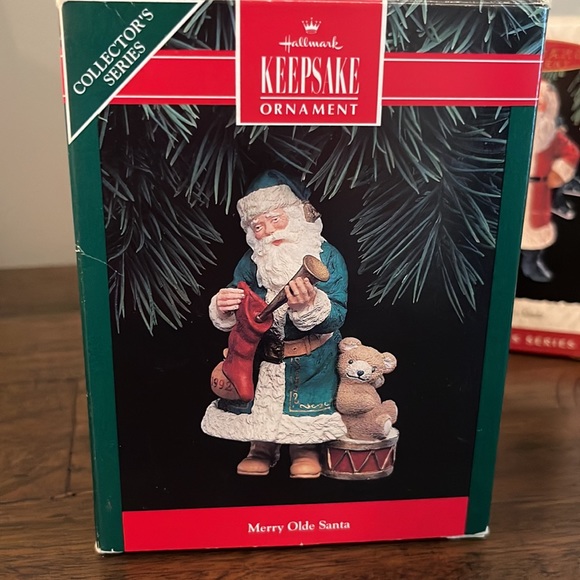 Vintage Hallmark Collector's Series "Merry Old Santa" - Picture 2 of 16